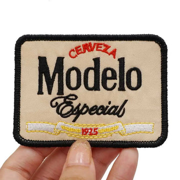 Cool 'Modelo Especial Logo' Embroidered Velcro Patch