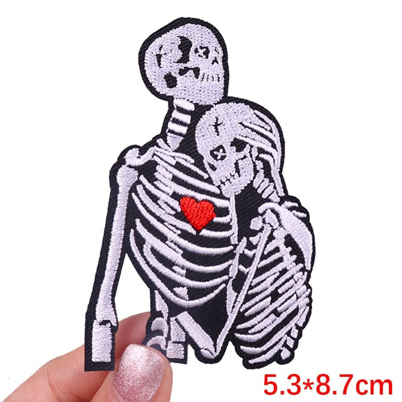 Skull 'Skeleton Couple | Hugging | Heart' Embroidered Patch