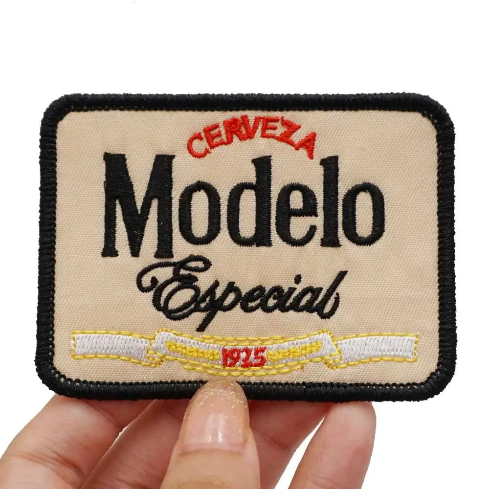 Cool 'Modelo Especial Logo' Embroidered Velcro Patch
