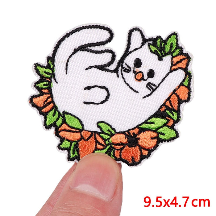 White Cat 'Lying In Flower' Embroidered Patch
