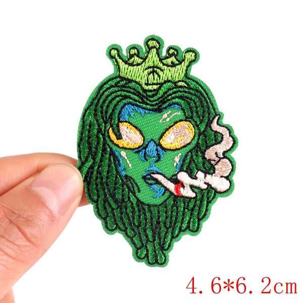 Alien 'Queen Head | Smoking' Embroidered Patch