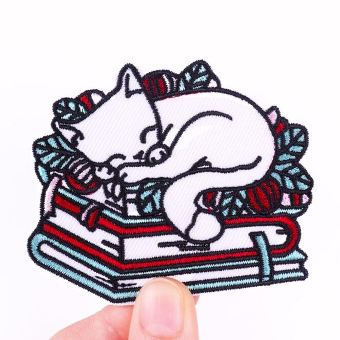 Cute Cat Sleeping On Books Embroidered Velcro Patch