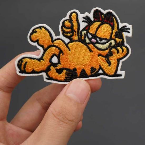 Garfield 'Chillin Thumbs Up | White Trim' Embroidered Patch