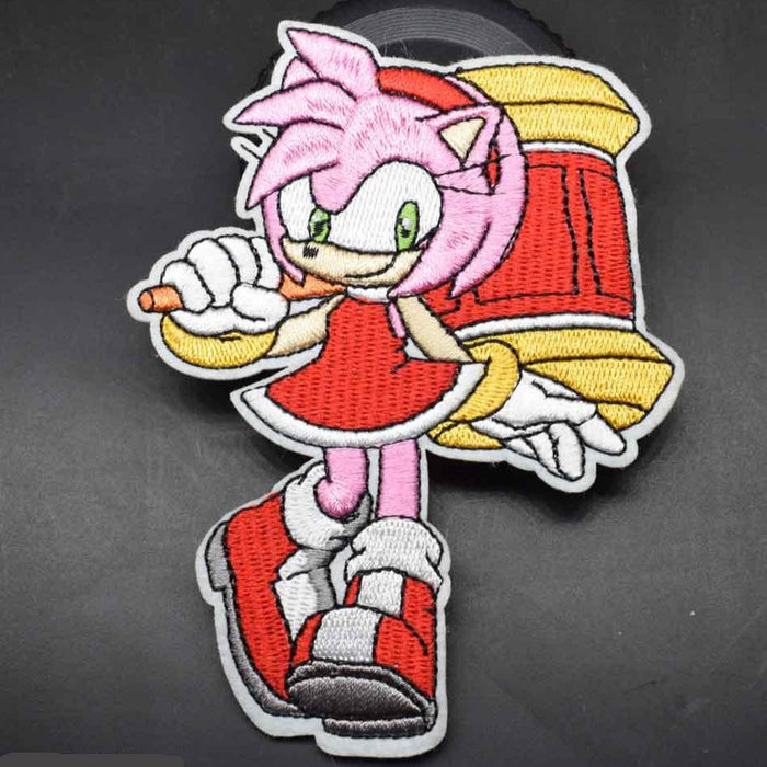 Sonic the Hedgehog 'Amy Rose' | Piko Hammer' Embroidered Patch